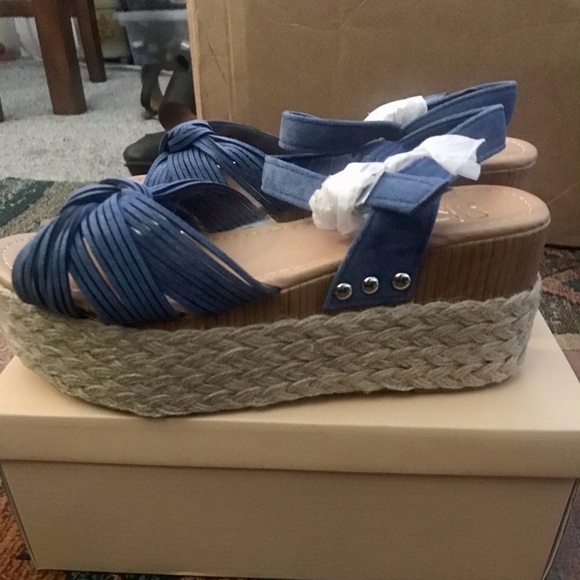 YOKI Knotted Blue Lace Platform Sandals Size 7.5 - Picture 9 of 9